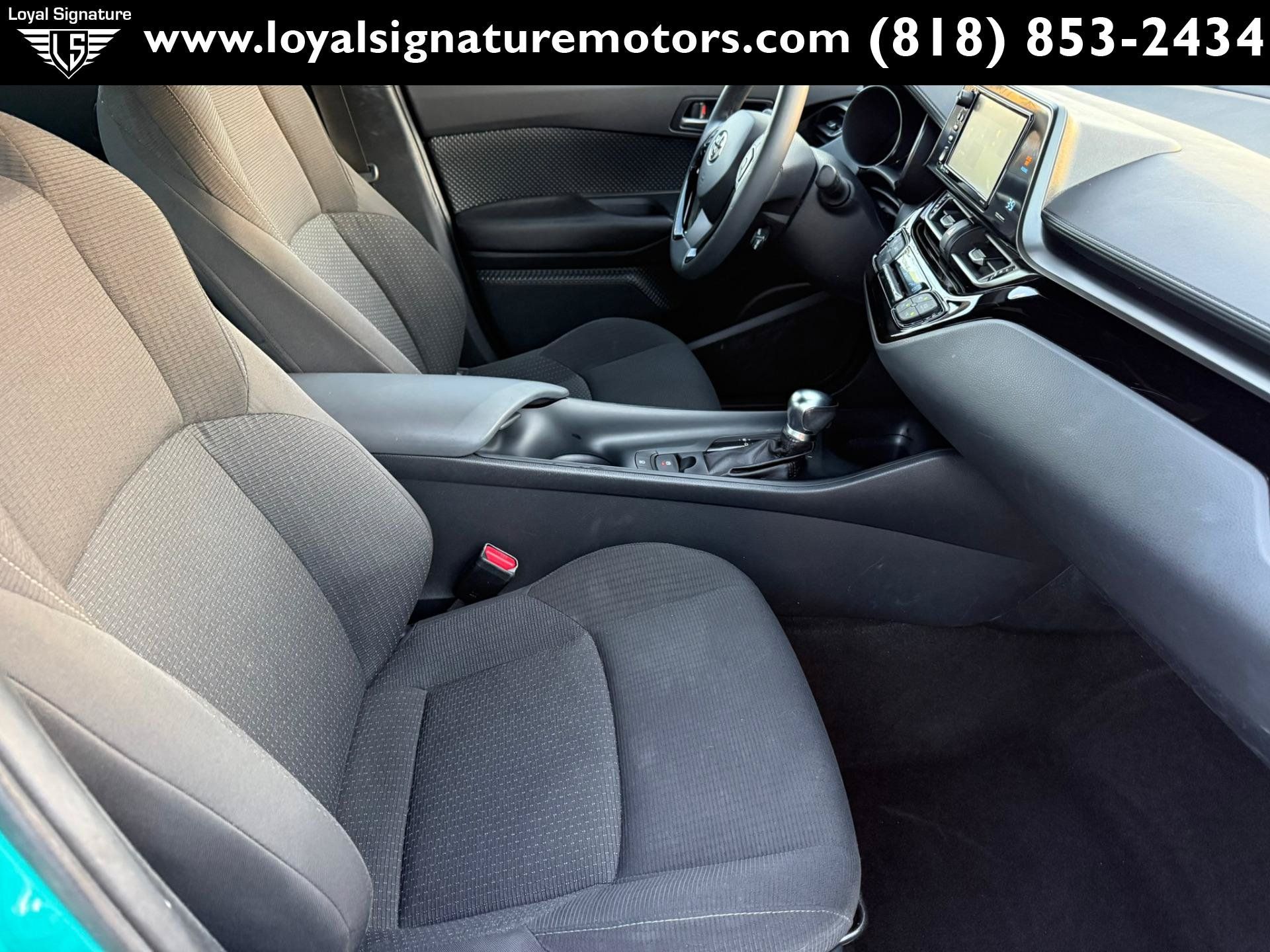 Used 2018 Toyota C-HR XLE FWD image 27