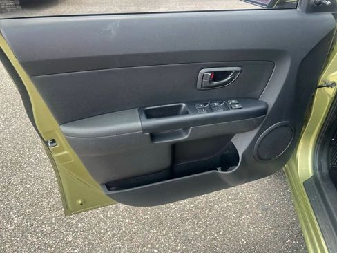 Used 2013 Kia Soul FWD image 4