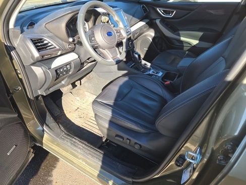 Used 2022 Subaru Forester Limited image 2