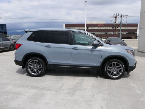 Used 2023 Honda Passport EX-L image 2