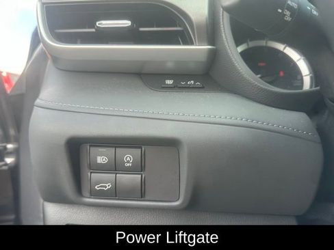 Certified 2024 Toyota Highlander LE image 13