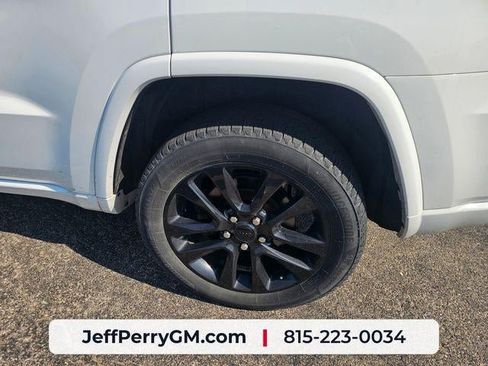 Used 2018 Jeep Grand Cherokee Altitude AWD/4WD image 27