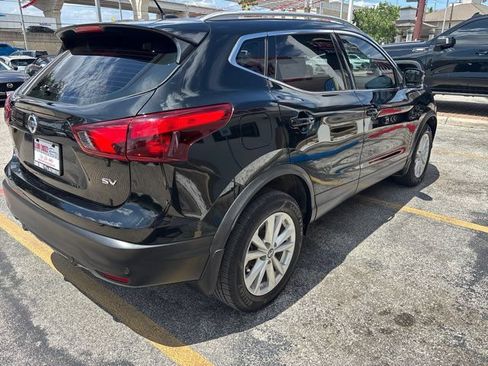 Used 2019 Nissan Rogue Sport SV w/ Technology Package FWD image 6