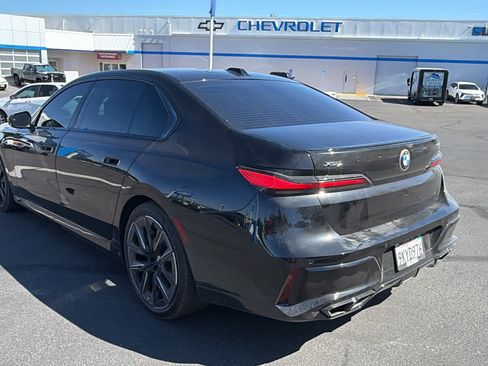 Used 2023 BMW 760i xDrive w/ Executive Package AWD/4WD image 7