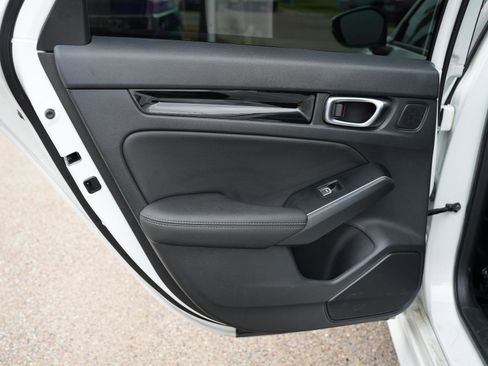 Used 2023 Honda Civic Touring image 16