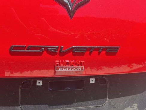 Used 2015 Chevrolet Corvette Z06 w/ 3LZ Preferred Equipment Group RWD image 7