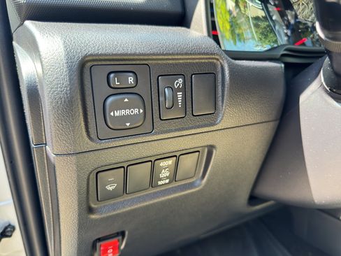 Used 2016 Toyota 4Runner SR5 Premium AWD/4WD image 10