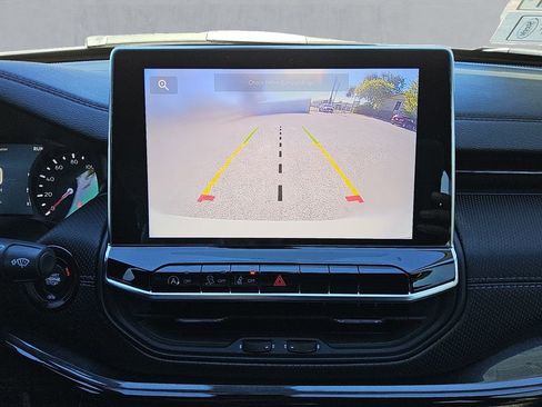 New 2026 Jeep Compass Latitude image 20