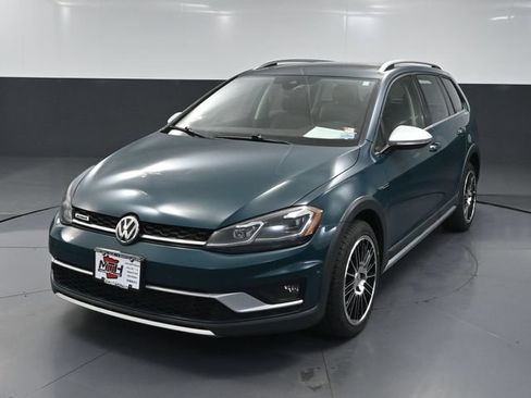 Used 2019 Volkswagen Golf Alltrack S AWD/4WD image 11