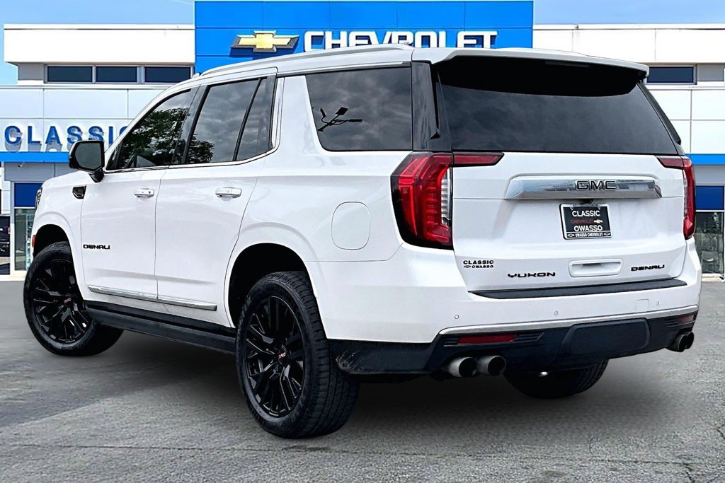 Used 2023 GMC Yukon Denali AWD/4WD image 3