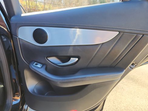 Used 2019 Mercedes-Benz GLC 300 image 46