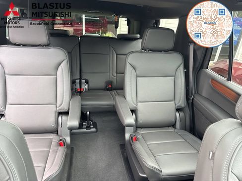 Used 2026 GMC Yukon Denali w/ Sun & Power Step Package AWD/4WD image 56