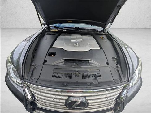 Used 2015 Lexus LS 460 w/ Comfort Package RWD image 21