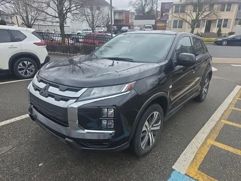 Used 2022 Mitsubishi Outlander Sport ES image 2