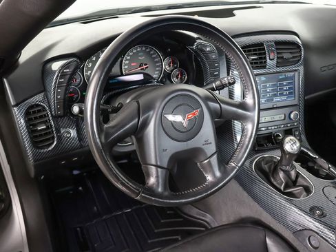Used 2005 Chevrolet Corvette Coupe w/ Preferred Equipment Group RWD image 26