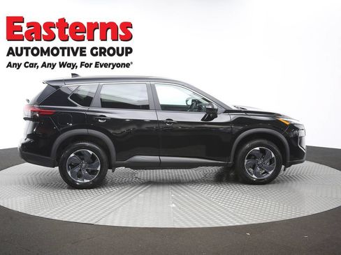 Used 2024 Nissan Rogue SV AWD/4WD image 44