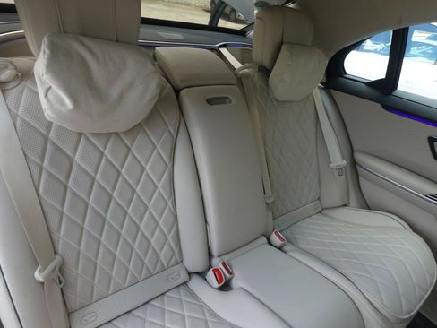Used 2025 Mercedes-Benz S 580e 4MATIC Sedan image 14