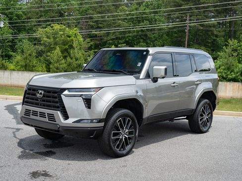 Used 2024 Lexus GX 550 w/ Accessory Package (Z1) AWD/4WD image 10