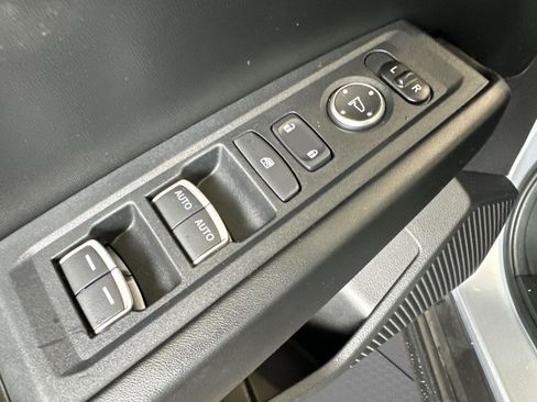 Certified 2023 Honda Accord EX image 7