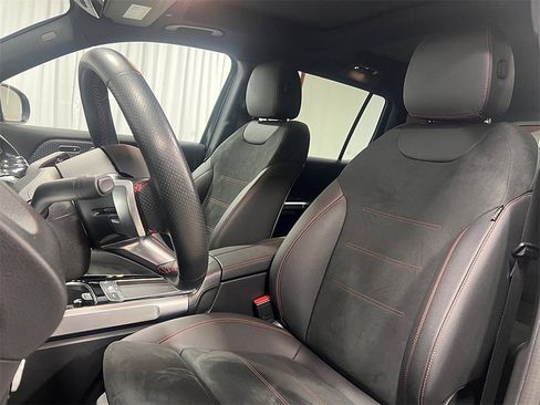 Used 2024 Mercedes-Benz EQB 250+ image 22