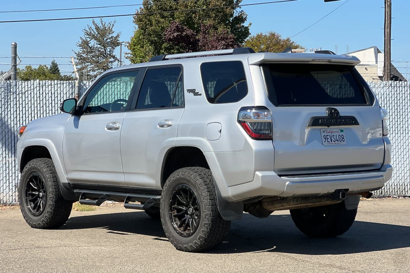 Used 2017 Toyota 4Runner TRD Off-Road Premium AWD/4WD image 5
