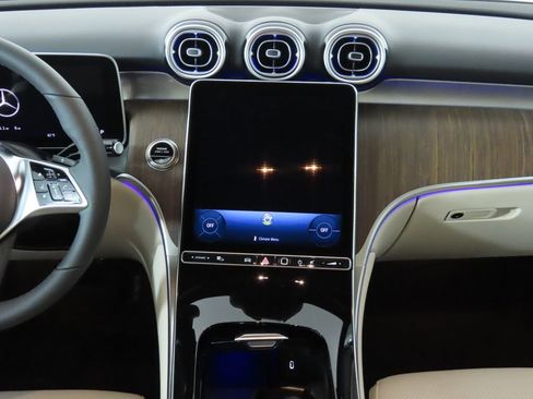 Certified 2025 Mercedes-Benz GLC 300 image 14