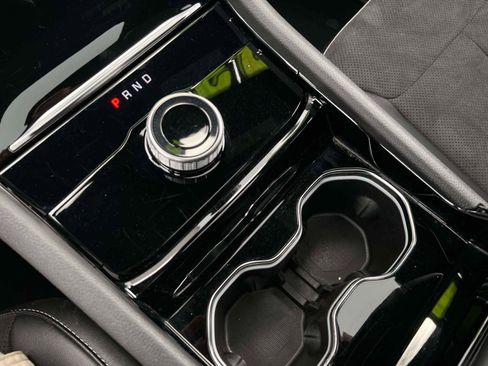 Used 2023 Jeep Grand Cherokee L Laredo image 12