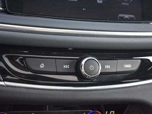 Used 2018 Buick Enclave Essence w/ Trailering Package FWD image 32