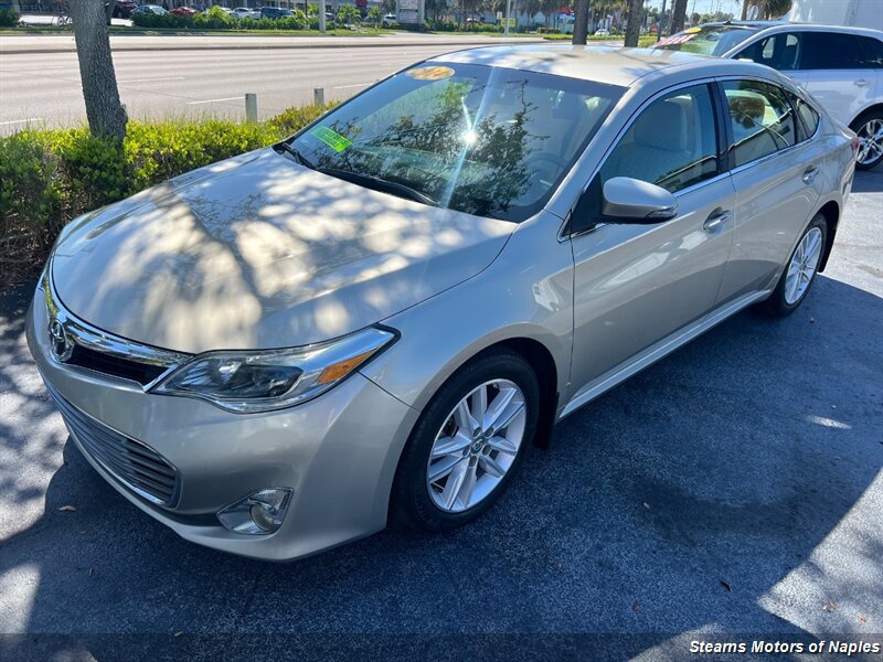 Used 2014 Toyota Avalon XLE FWD image 2