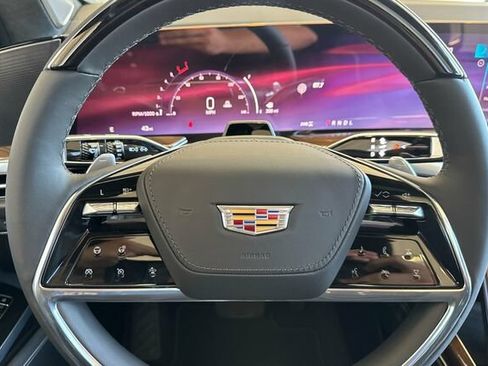 New 2026 Cadillac Escalade ESV Platinum Sport AWD/4WD image 23
