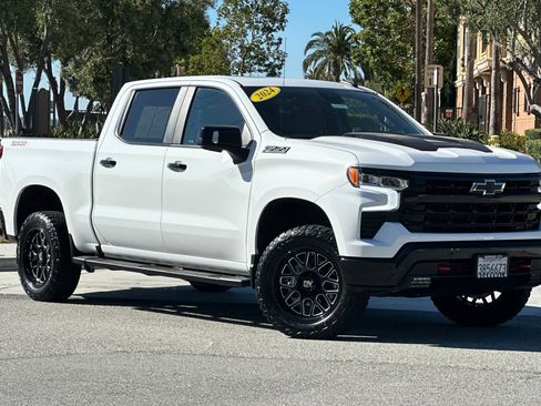 Used 2024 Chevrolet Silverado 1500 LT Trail Boss w/ LT Trail Boss Premium Package image 2