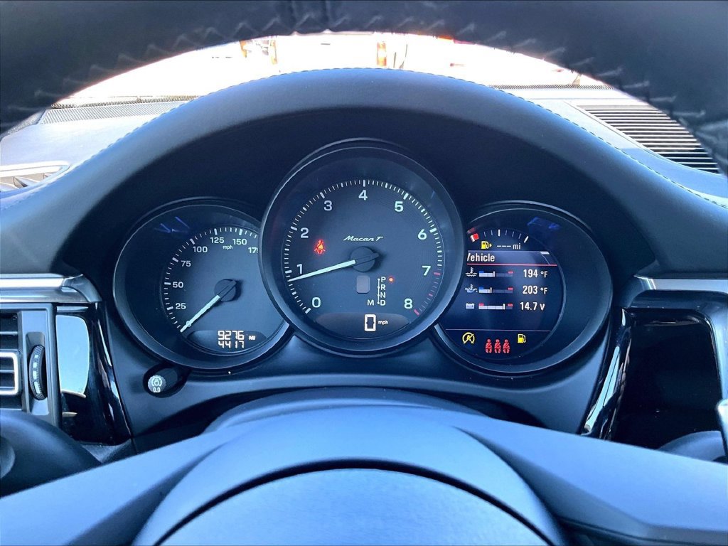Certified 2026 Porsche Macan AWD/4WD image 25
