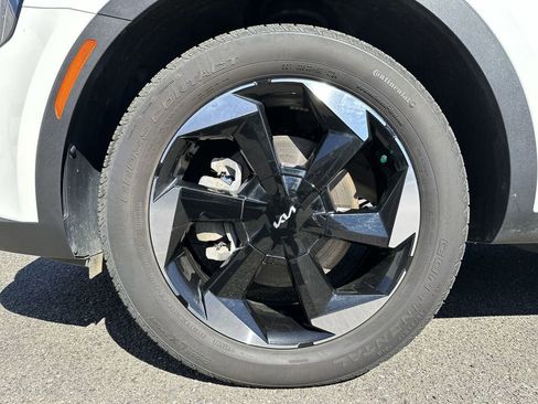 Used 2025 Kia Sorento EX image 29