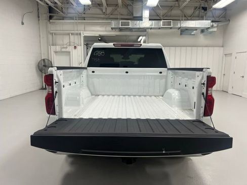 New 2026 Chevrolet Silverado 1500 W/T w/ WT Value Package AWD/4WD image 17