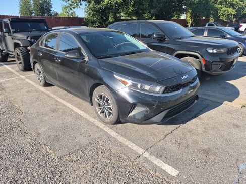 Used 2024 Kia Forte LXS w/ LXS Technology Package FWD image 23