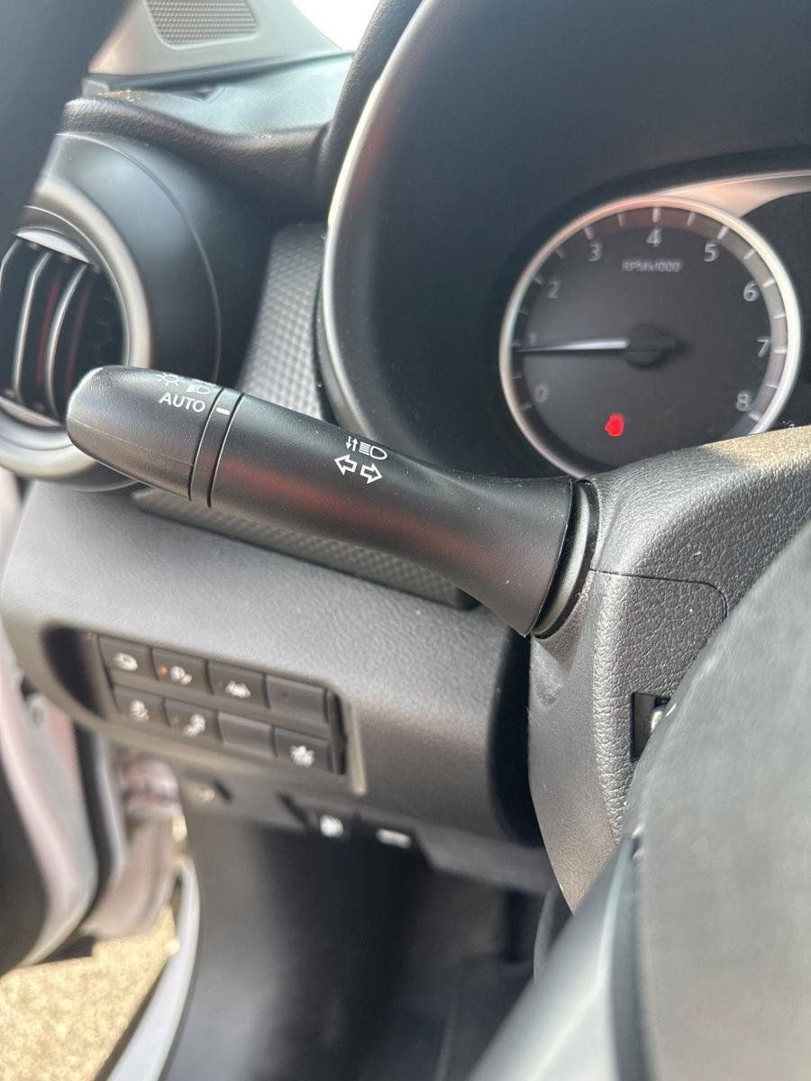 Used 2021 Nissan Kicks S w/ Interior Electronics Package FWD image 15
