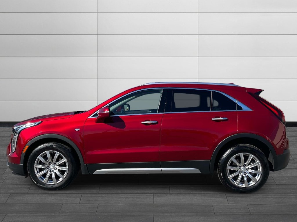 Used 2023 Cadillac XT4 Premium Luxury FWD image 2
