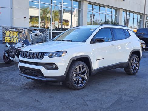 New 2026 Jeep Compass Latitude image 3