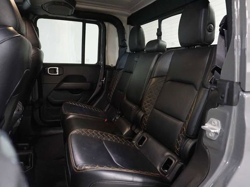 Used 2023 Jeep Gladiator Overland image 14