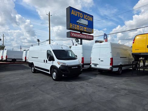 Used 2023 RAM ProMaster 3500 w/ Driver Convenience Group FWD image 27