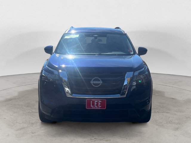 Used 2025 Nissan Pathfinder SV AWD/4WD image 8