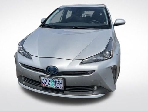 Used 2019 Toyota Prius LE w/ Carpet Mat Package AWD/4WD image 2