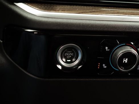 Used 2022 Chevrolet Silverado 1500 LT image 19