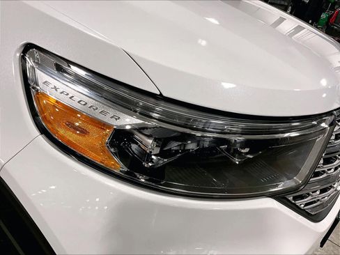 Used 2023 Ford Explorer Limited w/ Limited Technology Package image 34