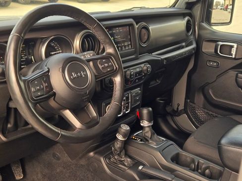 Used 2023 Jeep Wrangler Unlimited w/ Cold Weather Group image 31