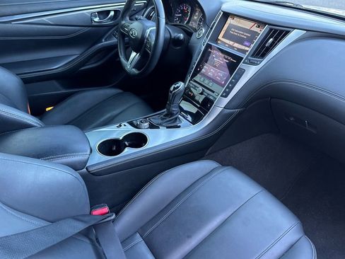 Used 2017 INFINITI Q60 3.0t w/ Premium Plus Package 3.0T image 15