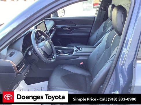 Used 2025 Toyota Grand Highlander MAX image 9
