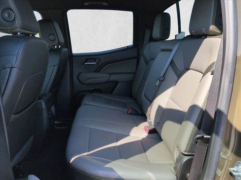 Used 2025 Chevrolet Colorado ZR2 AWD/4WD image 25