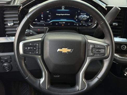 Used 2023 Chevrolet Silverado 1500 LT AWD/4WD image 13