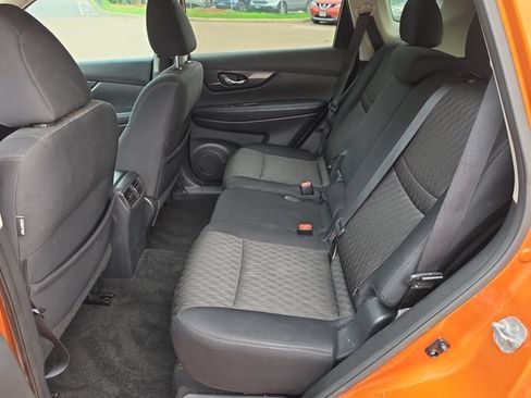 Used 2017 Nissan Rogue SV w/ SV Premium Package AWD/4WD image 21